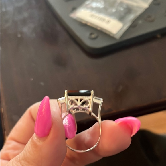 Genuine Onyx and .925 Sterling Silver Ring - Picture 2 of 6